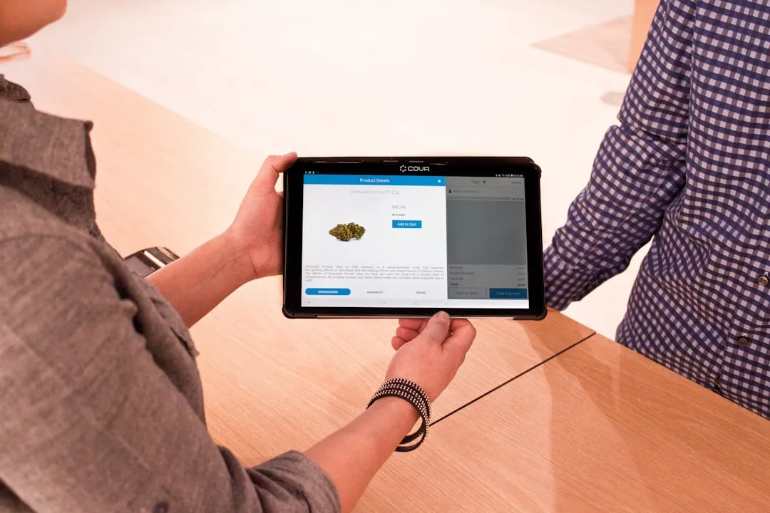 広告視認性の計測技術と業界標準を説明するイメージ」 width=