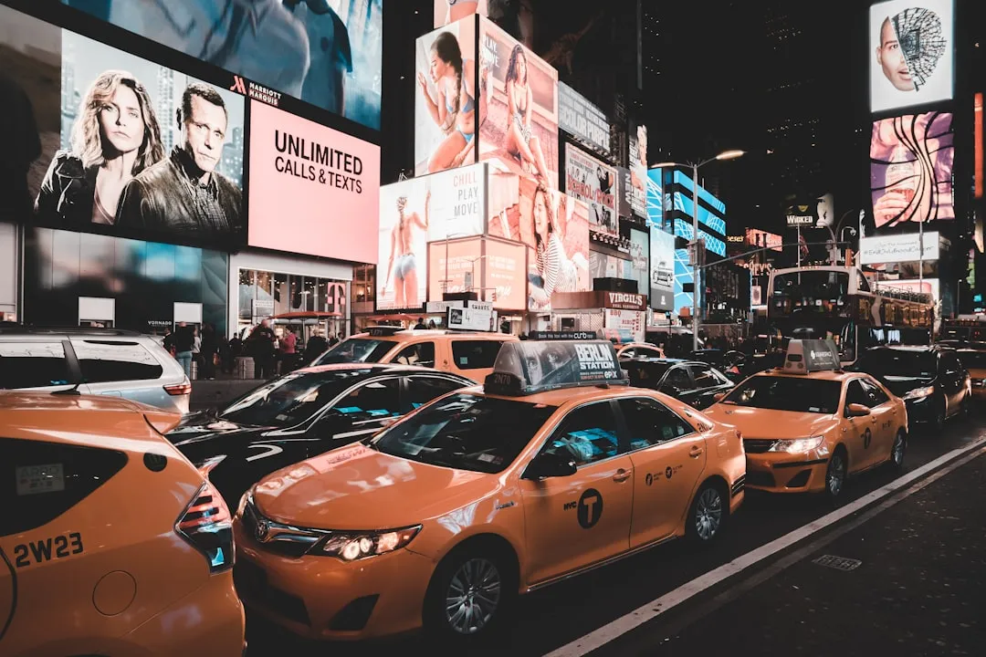 ブランド認知拡大のマーケティング施策イメージ」 width=