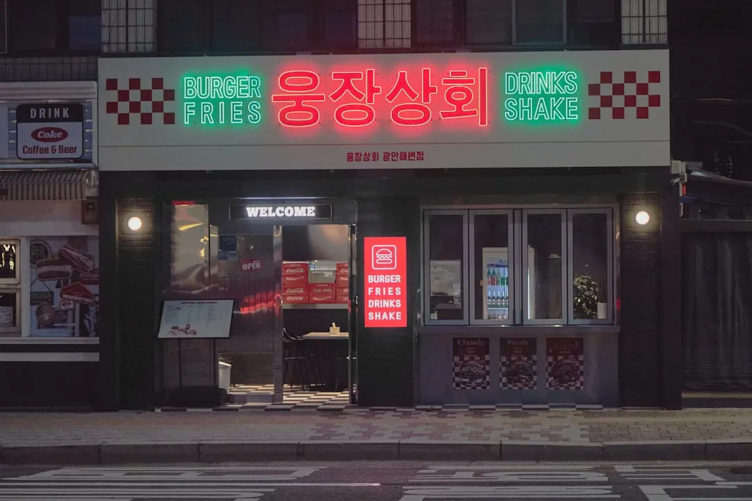 食品・飲料業界のブランドマーケティングキャンペーンのイメージ