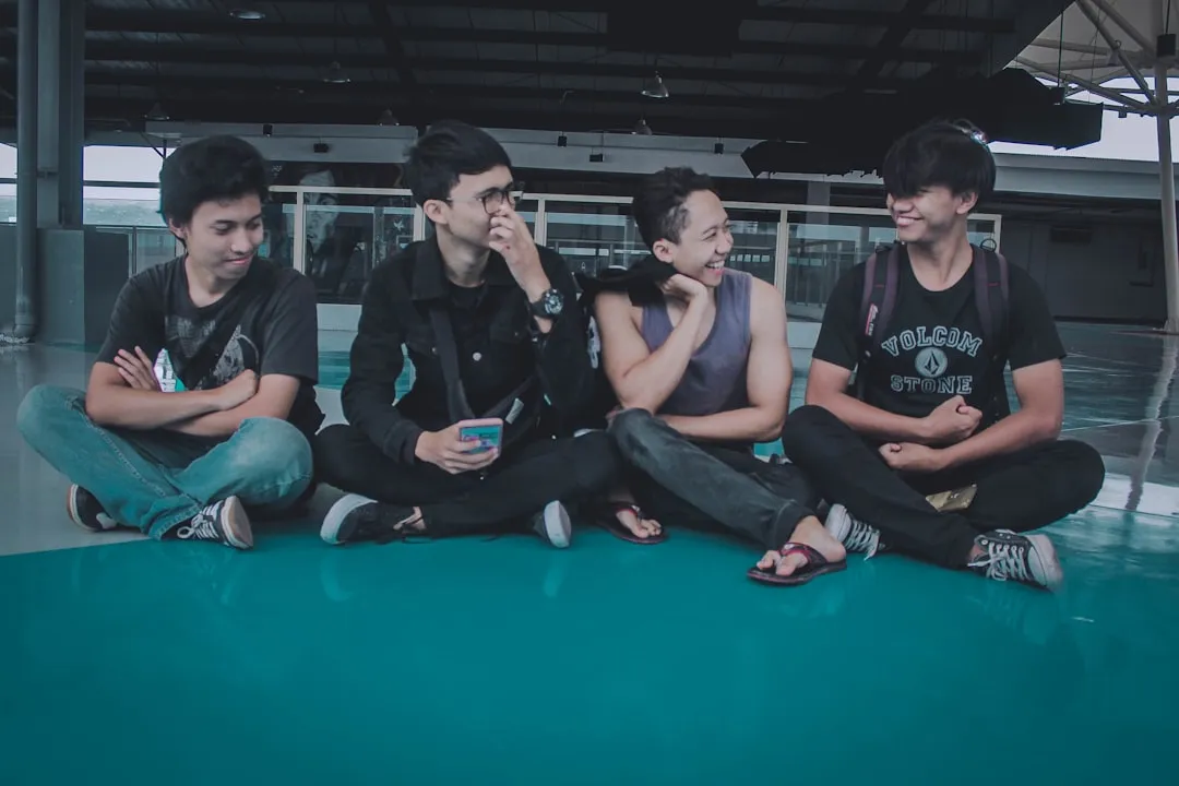 10代・20代・30代の年齢帯別の特性とSNS・スマホ利用状況