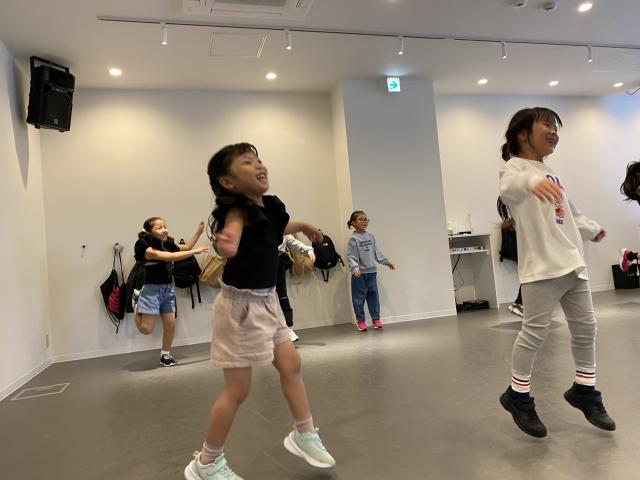 Girls & K-POP