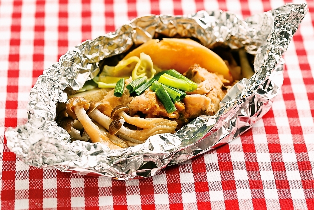 防災レシピ】サケ水煮缶詰で「フライパンホイル焼き〜ちゃんちゃん焼き