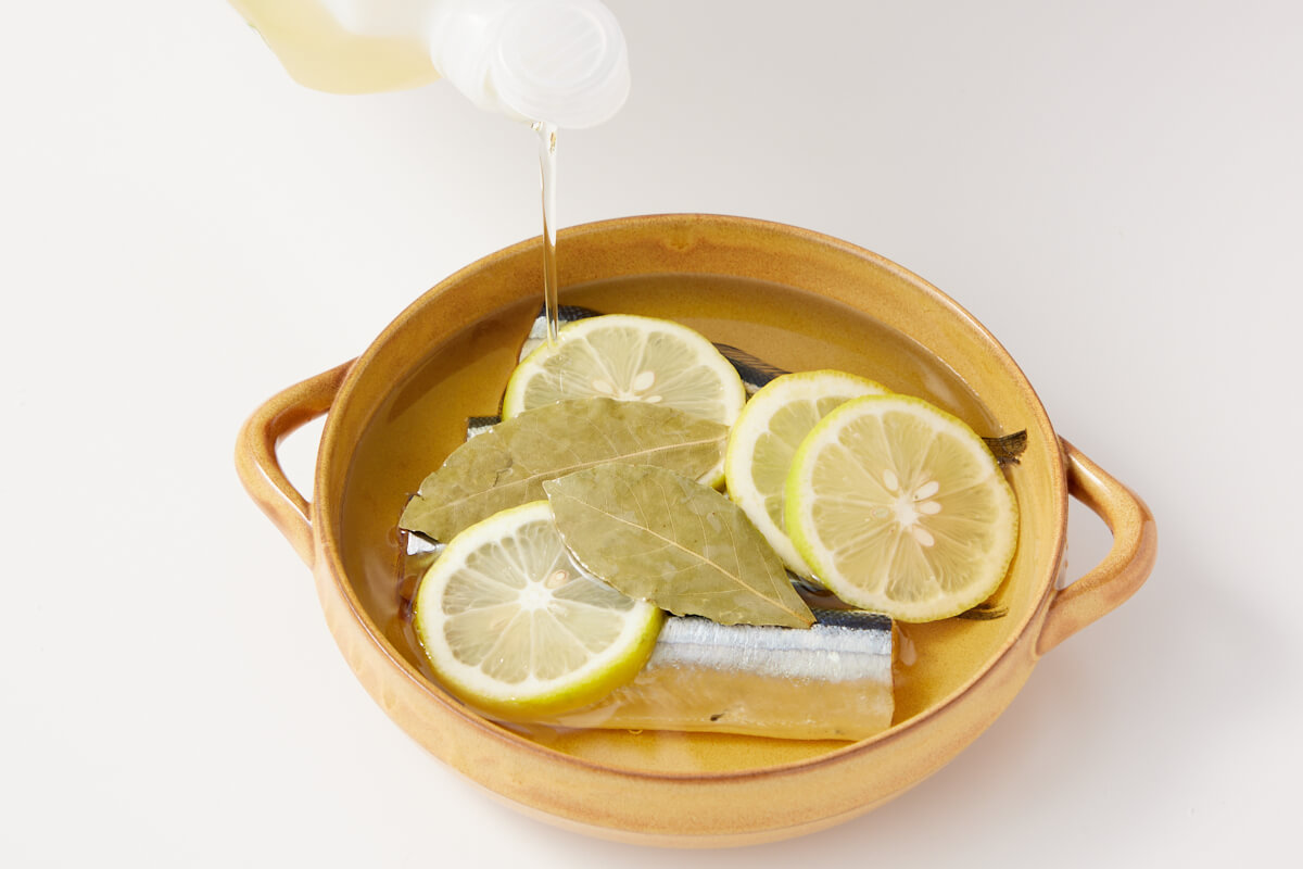 静物画　秋刀魚とレモン　版画 さんまのレモンコンフィの工程.jpg