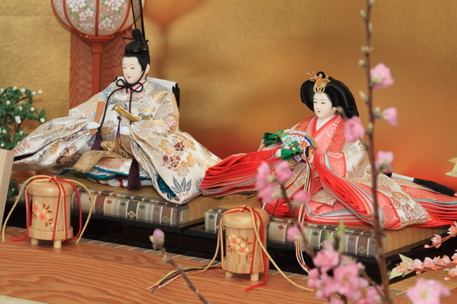 3月3日】桃の節句(ひな祭り)の意味と由来&食べ物やお祝いの仕方 | 東京