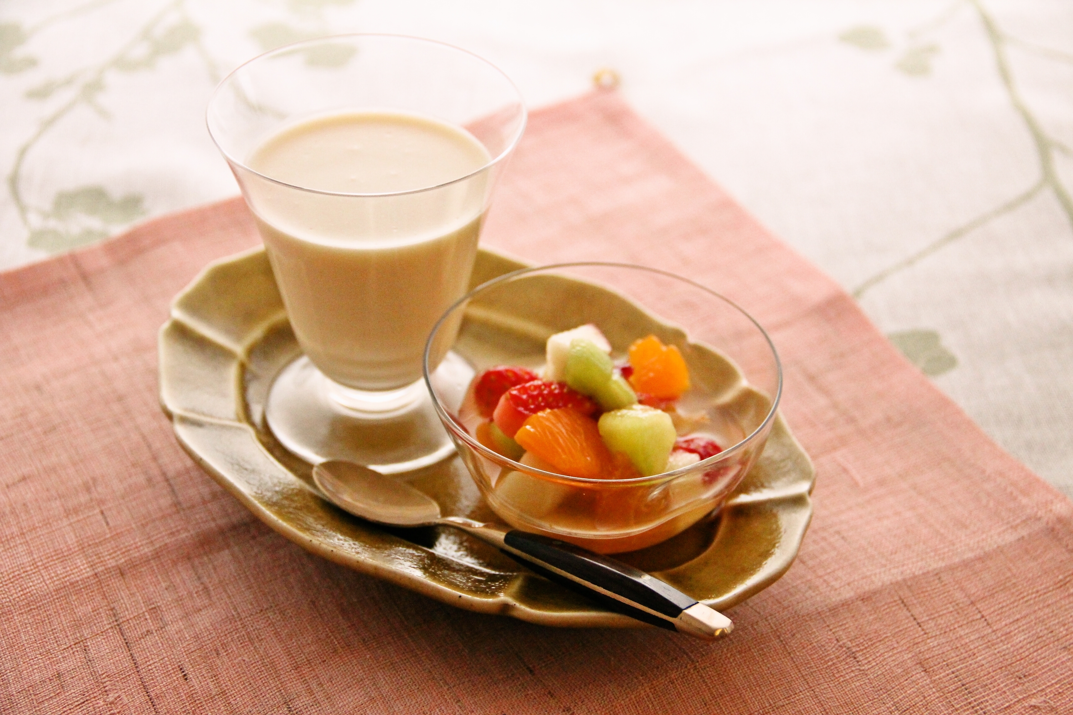 レシピ】豆乳のパンナコッタ&マチェドニア（フルーツポンチ） | 東京