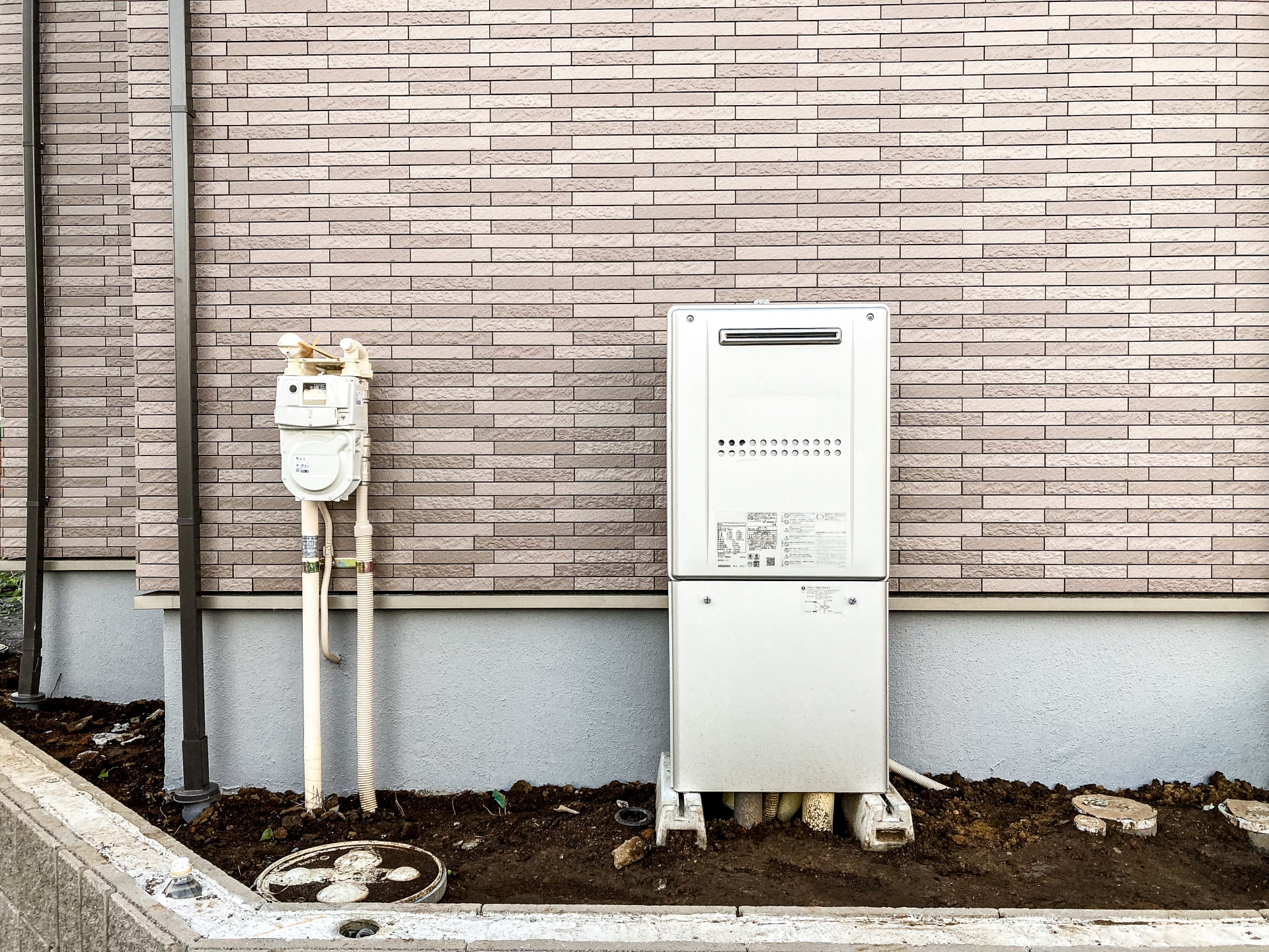 戸建てのガス給湯器の設置タイプ・機能別の交換費用相場と交換時の注意 