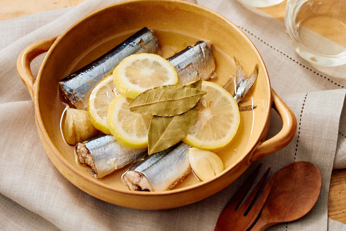 レシピ】身がふっくら!「さんまのレモンコンフィ」 | 東京ガス ウチコト