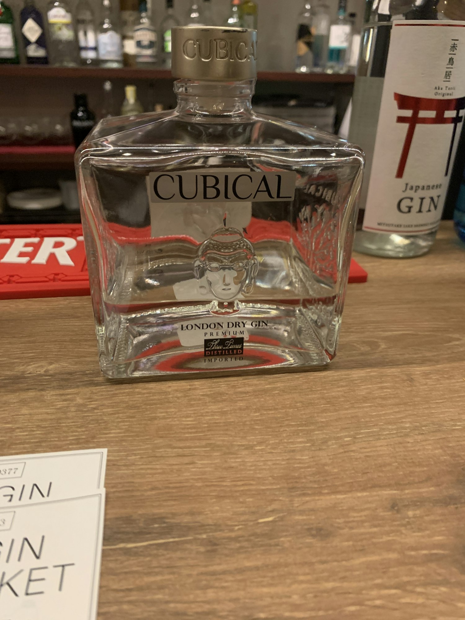 CUBICAL PREMIUM LONDON DRY GIN