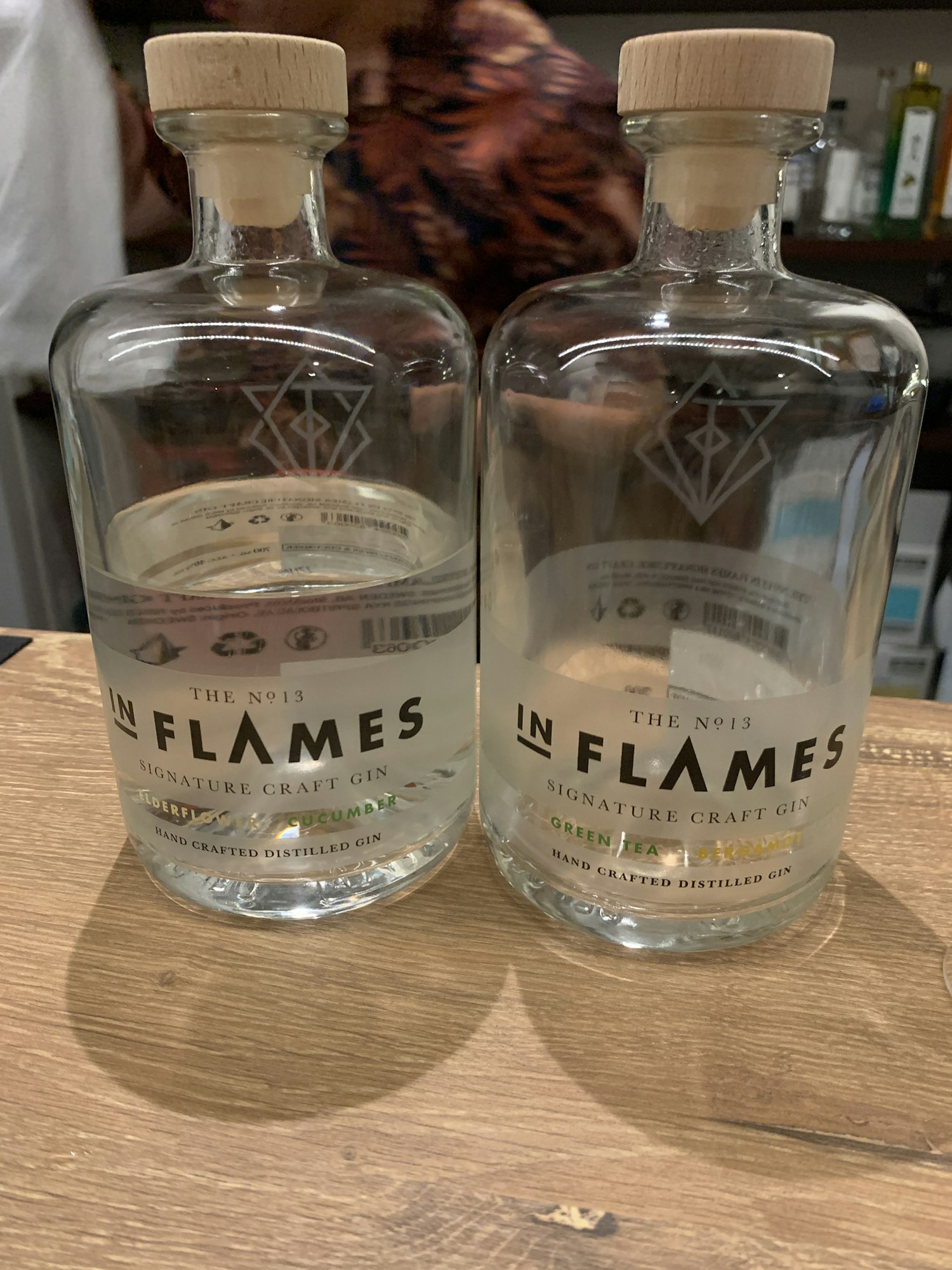 SIGNATURE CRAFT GIN NO.13 BATCH 2 - ELDERFLOWER & CUCUMBER / SIGNATURE CRAFT GIN NO.13 BATCH 3 - GREEN TEA & BERGAMOT