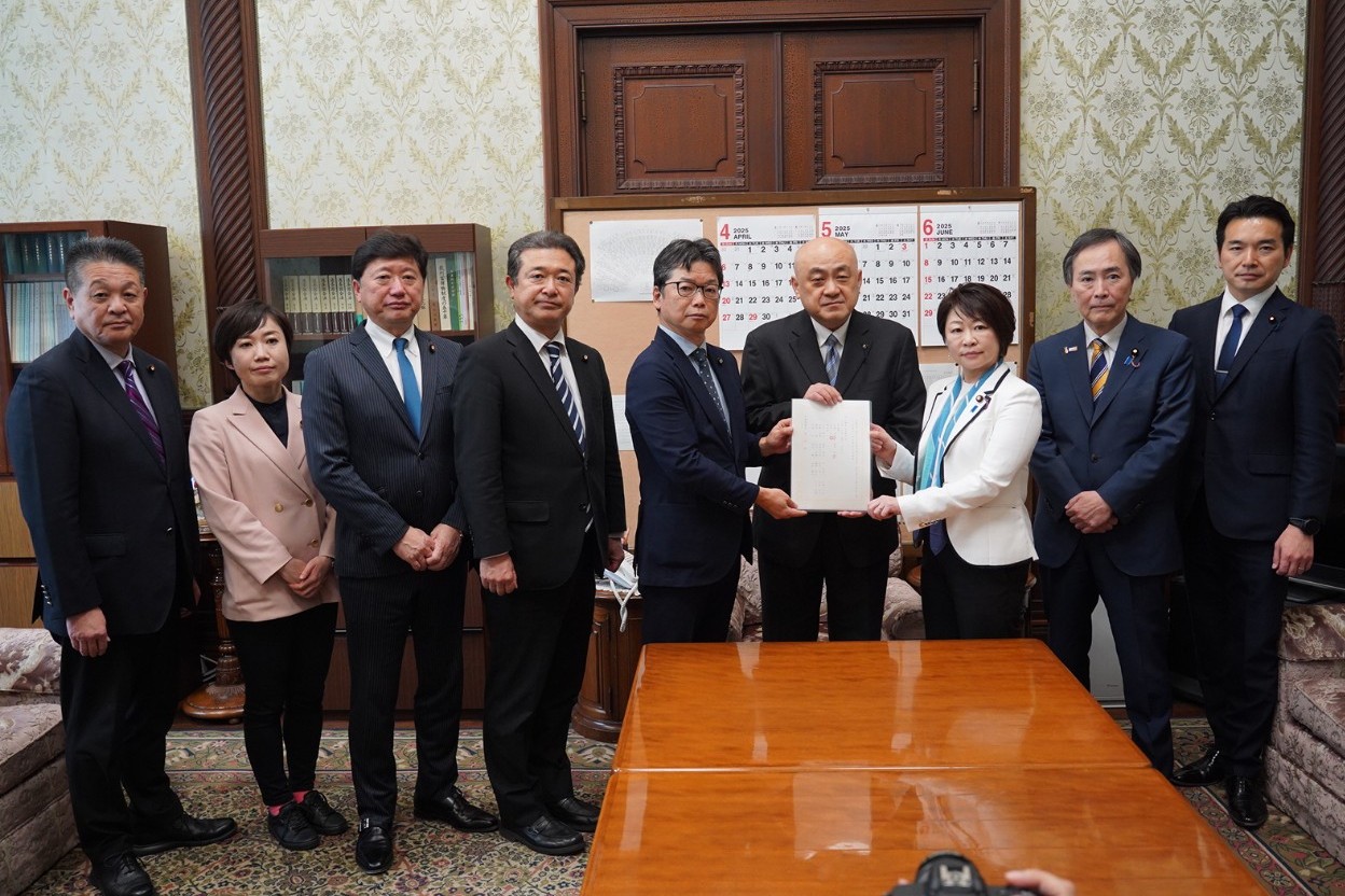 カスハラ対策の実効性強化へ ― 参議院に改正法案を提出