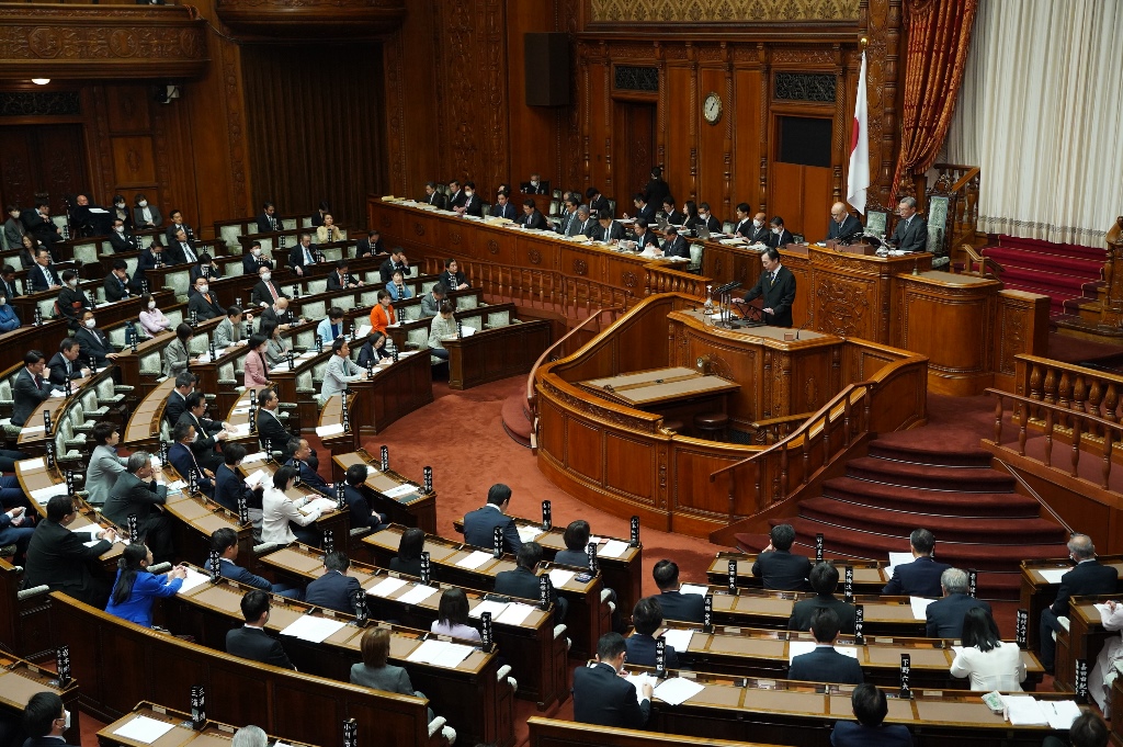 「年収の壁」「ガソリン税」「ライドシェア」など重要政策を追及 － 参院本会議で政府の見解を問う－