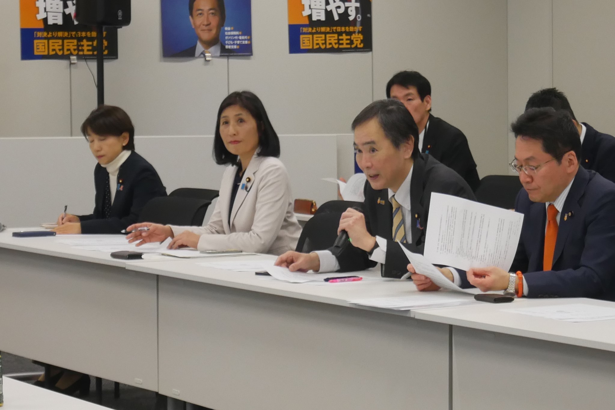 日本退職者連合「2025年通常国会に向けた要請書」を受領～国民民主党～