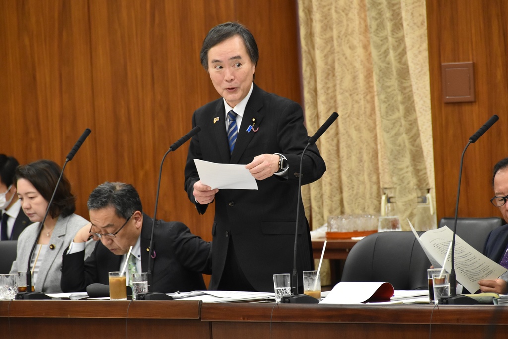 使用済み太陽光パネルの課題解決を提言～行政監視委員会～