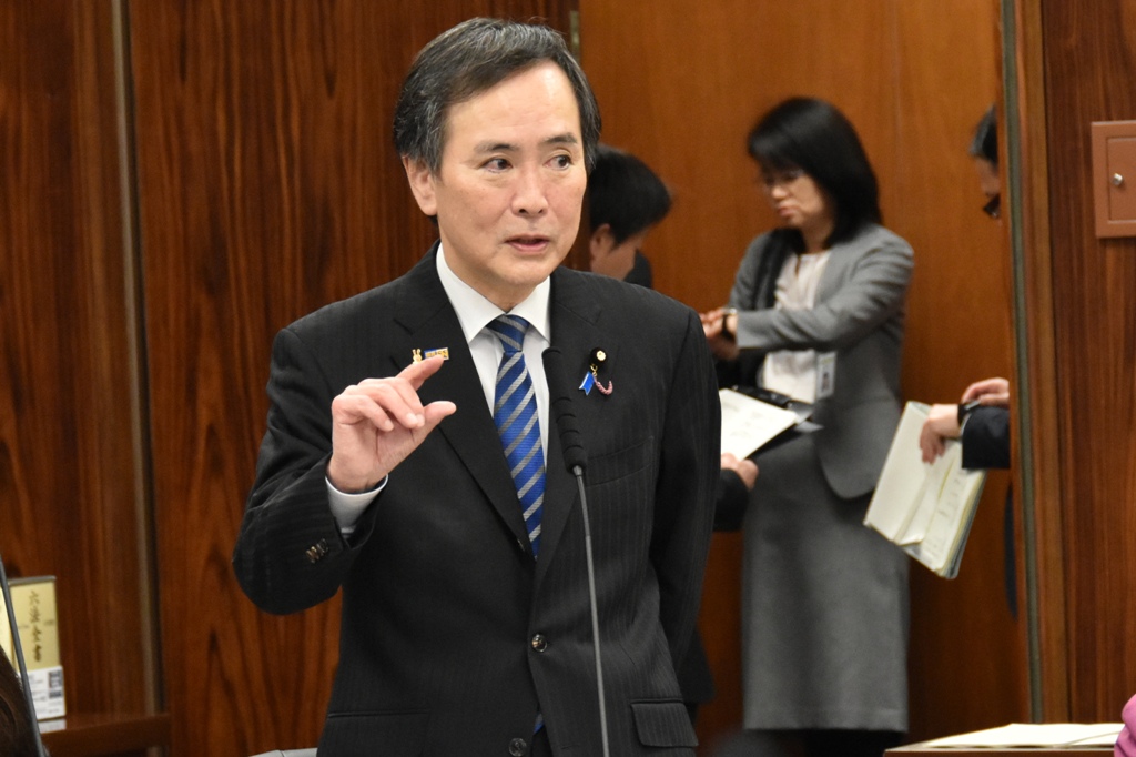 政府へ万引き犯罪対策の強化を求める～参議院法務委員会～