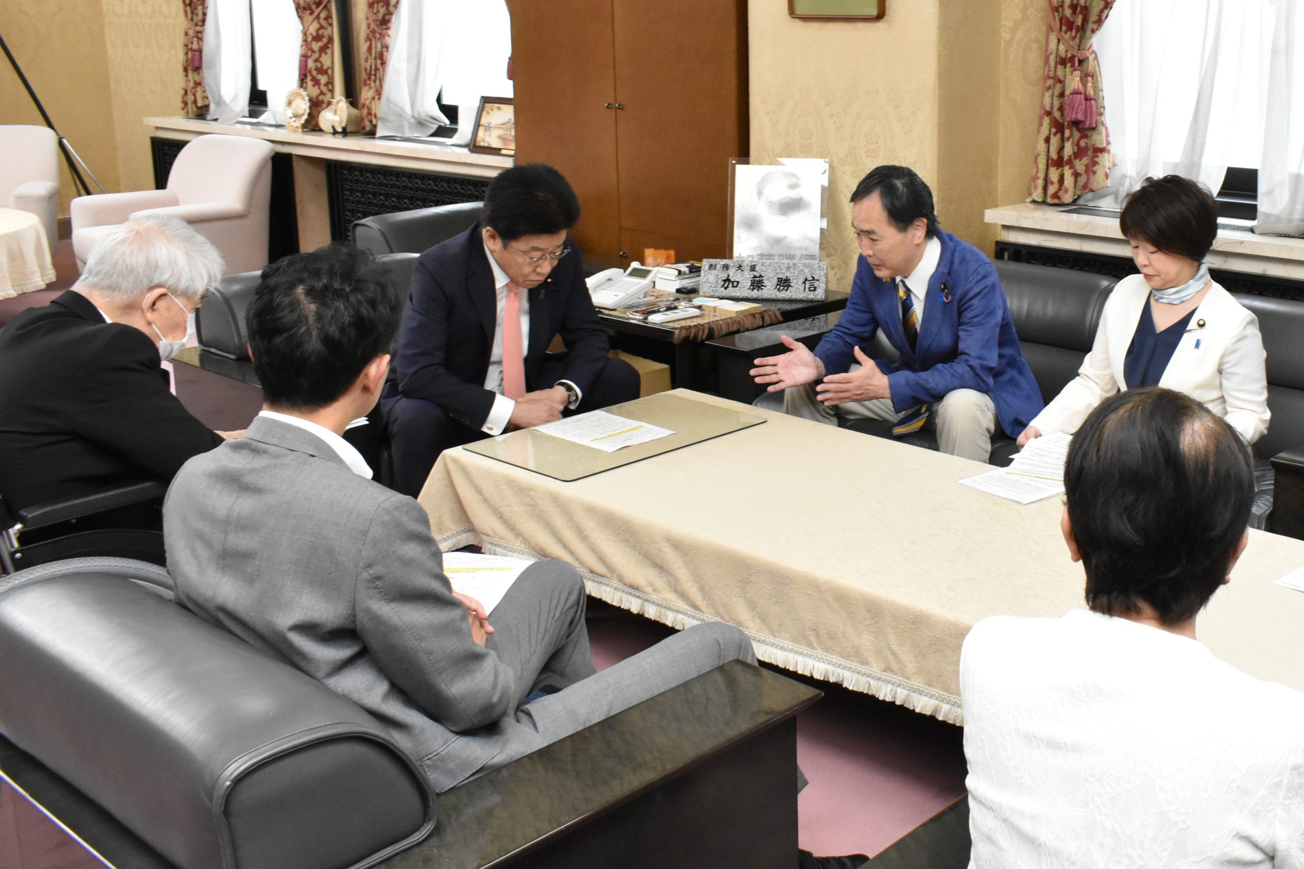 令和８年度「自殺対策」本予算の確保を財務大臣に要望～自殺対策議連～