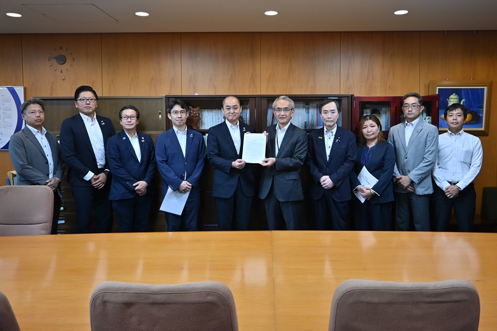 ＵＡゼンセン「重点政策」の実現に向けて厚労省要請