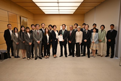 90万筆の署名提出　拉致被害者の早期救出を求めて