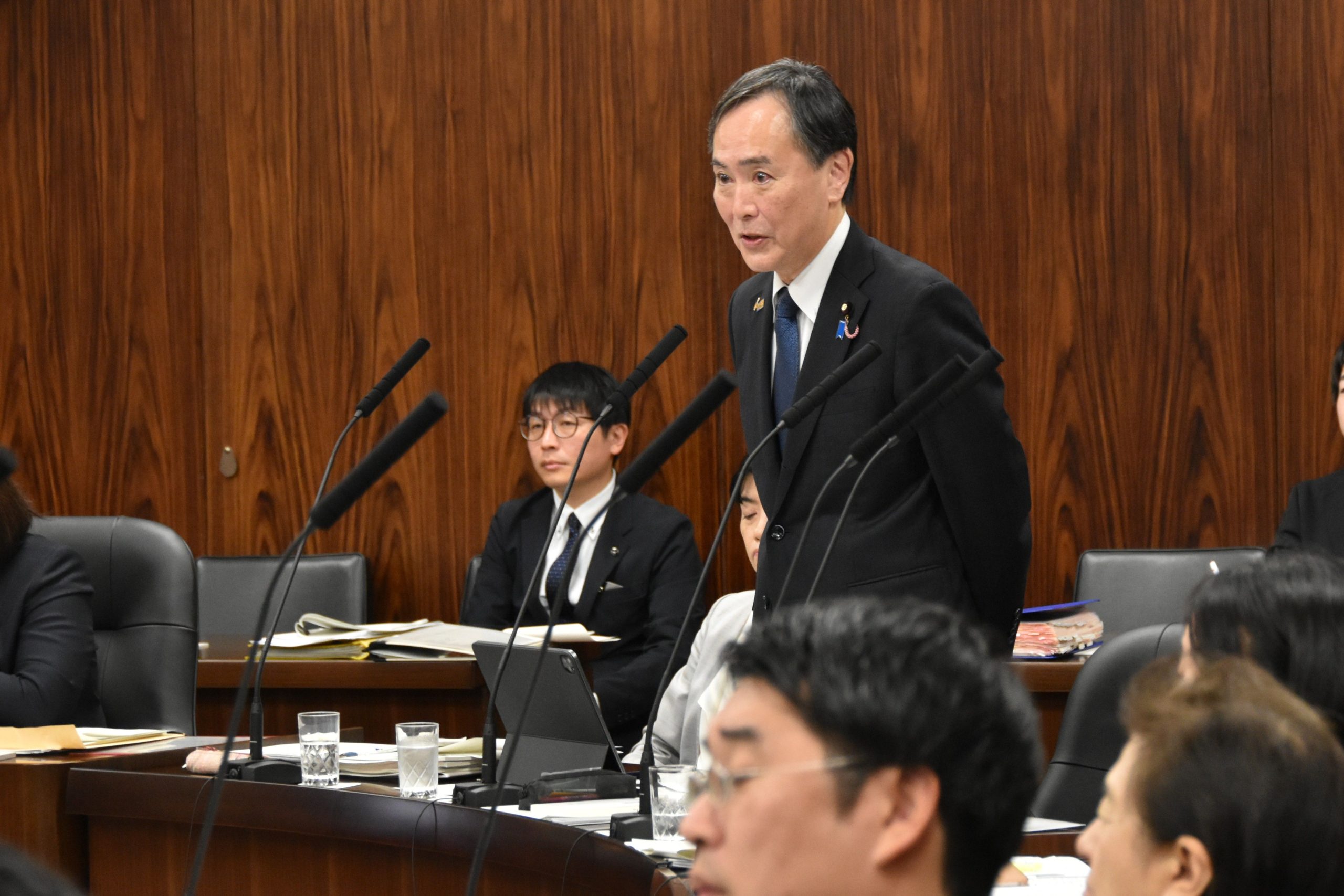 保護観察率の低下と更生保護の財政基盤を問う～参議院法務委員会～
