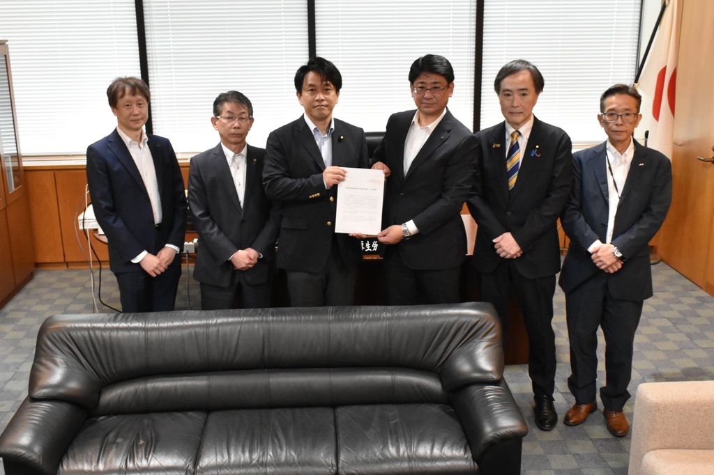 日本版ライドシェア事業に関する労働者保護に向けて厚労省要請～交通労連～