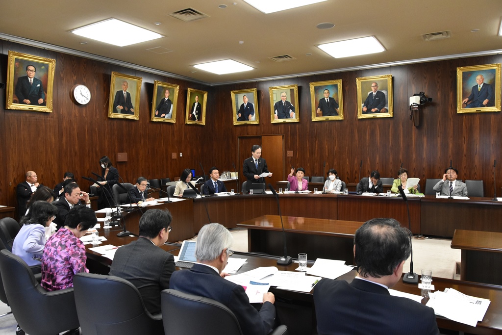 裁判所の労働環境改善を求める～参議院法務委員会～