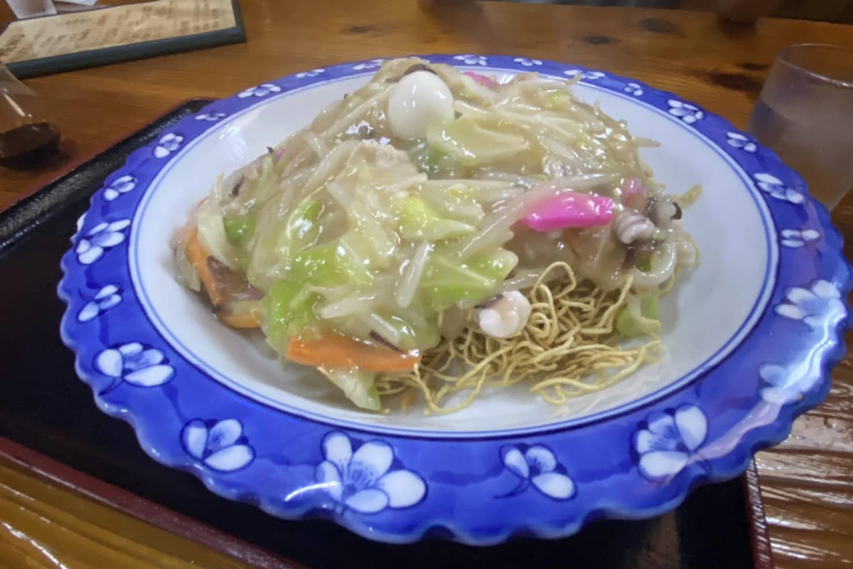 うつみで皿うどん、中華丼セットを食べてきた