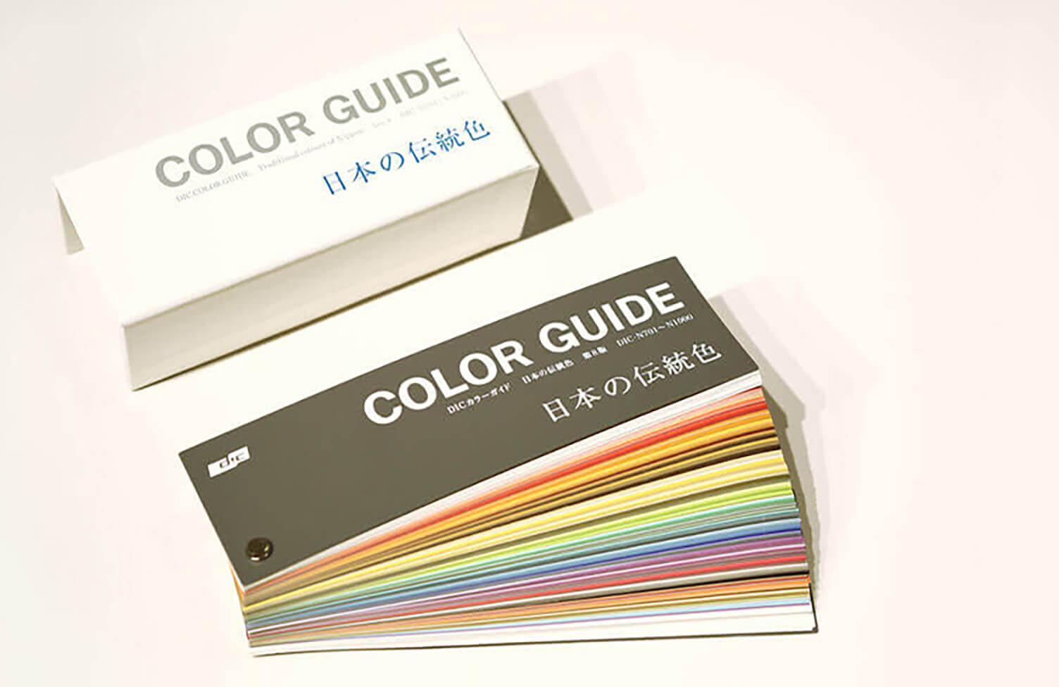 美品DIC 第9版Color guide カラーガイド日本の伝統色