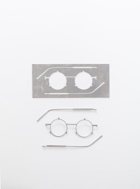 One-plate Glasses