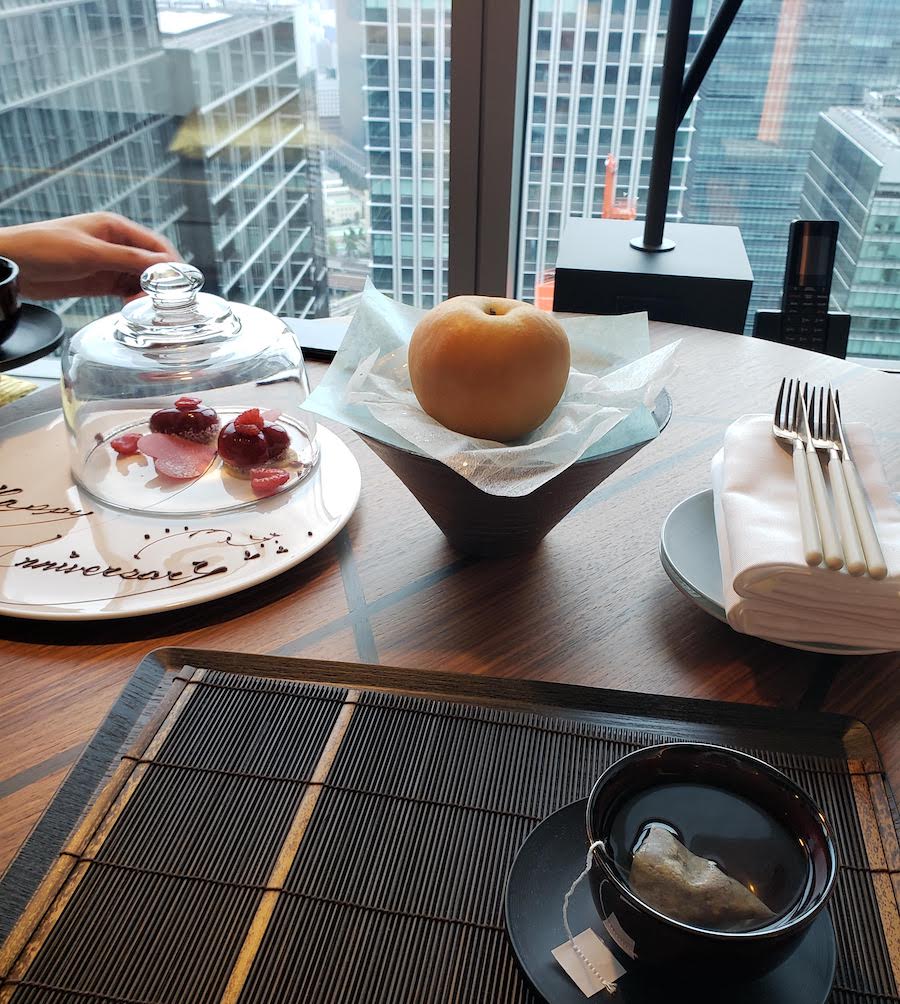 フォーシーズンズ大手町結婚記念日プレゼント