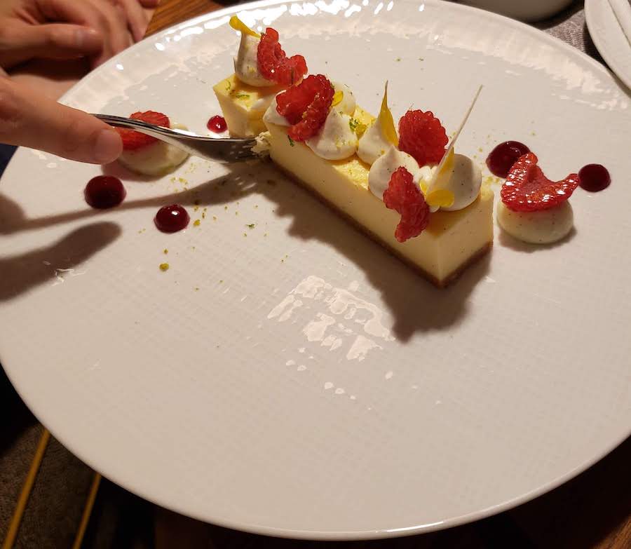 フォーシーズンズ大手町ルームサービス