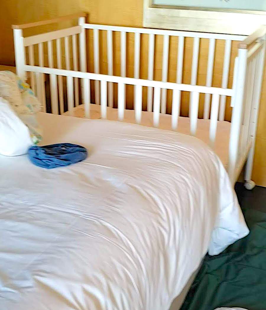 フォーシーズンズ丸の内ベビーベットレンタル