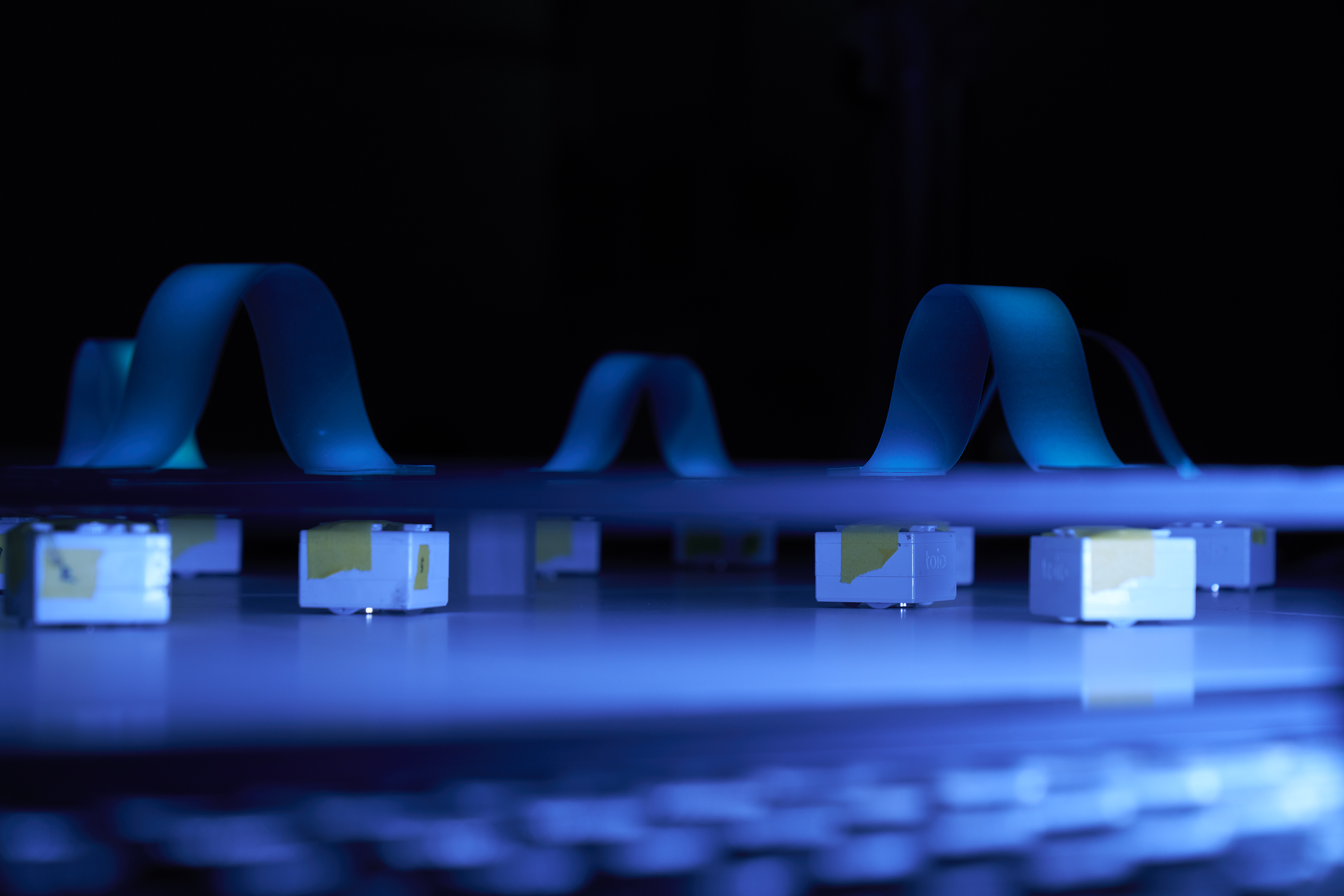 Surface of Distanceの群制御ロボットの制御部分を撮影した画像