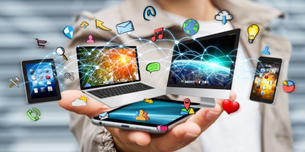 businessman-connected-tech-devices-icons-applications