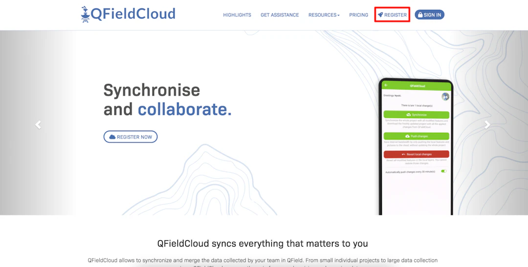 QFieldCloudのホームページから、［Register］をクリック