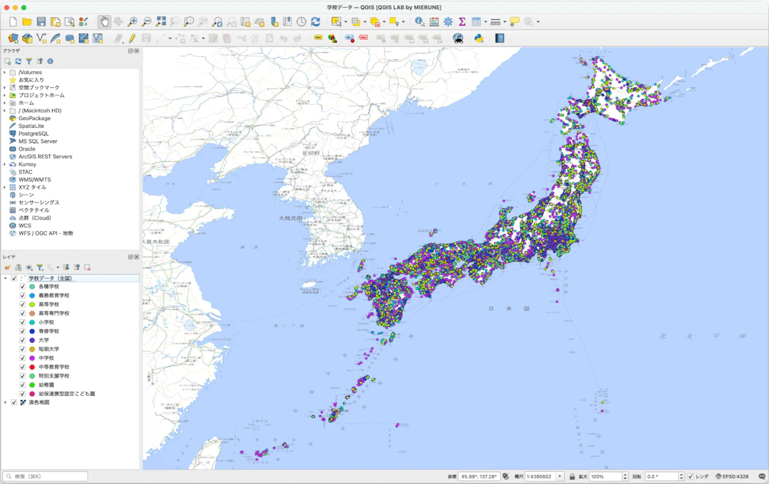 学校データを分類コードにより色分けした地図