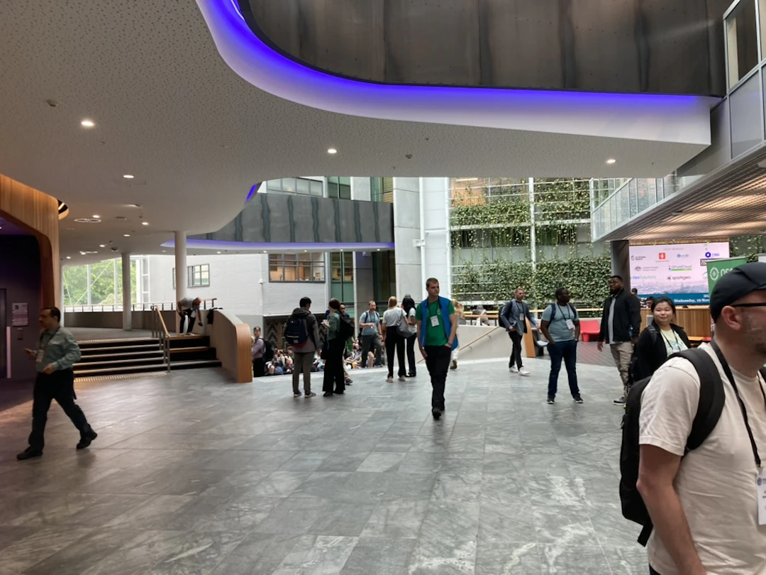 カンファレンスの時の建物内の様子