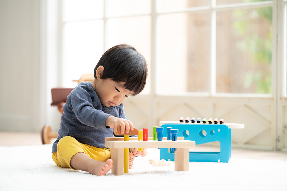 0～3歳まで年齢別】子どもの室内遊びの方法とメリットをご紹介 | 0歳 