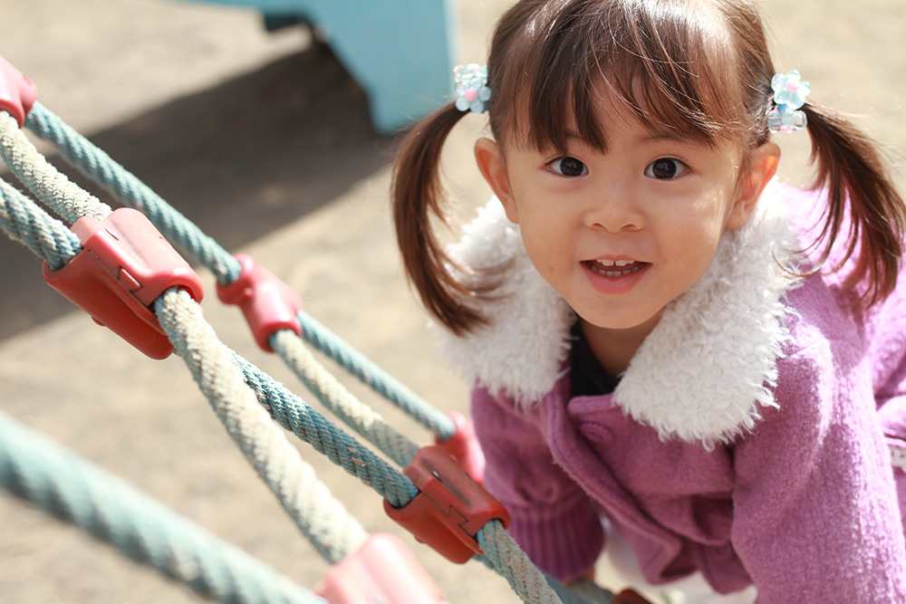 小児の発達段階とは？幼児期や各段階に応じた子どもの特徴を紹介 | 0歳からの幼児教室【ベビーパーク/キッズアカデミー】