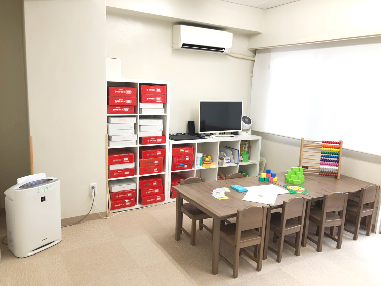 トイズアカデミージュニア麻布十番幼児教室 | 0歳からの幼児教室