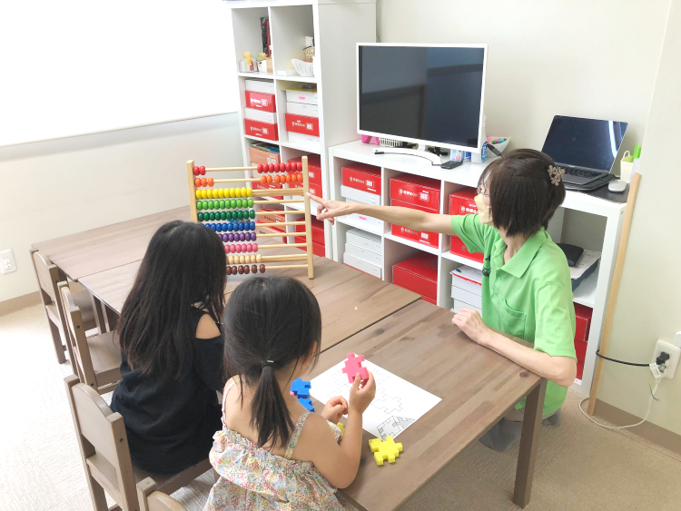 トイズアカデミージュニア麻布十番幼児教室 | 0歳からの幼児教室