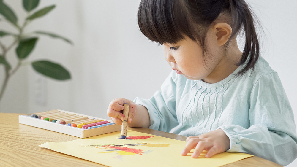 0歳の赤ちゃんからはじめる幼児教育 成長のためのポイントを紹介! | 0歳からの幼児教室【ベビーパーク/キッズアカデミー】