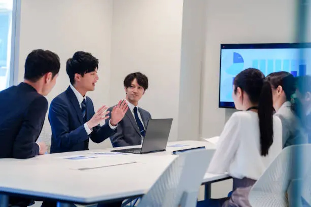 会議中のイメージ