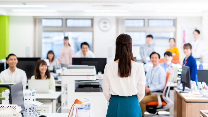 派遣初日の挨拶は何を話す？内容や自己紹介のポイント、話し方のコツ、具体例を紹介