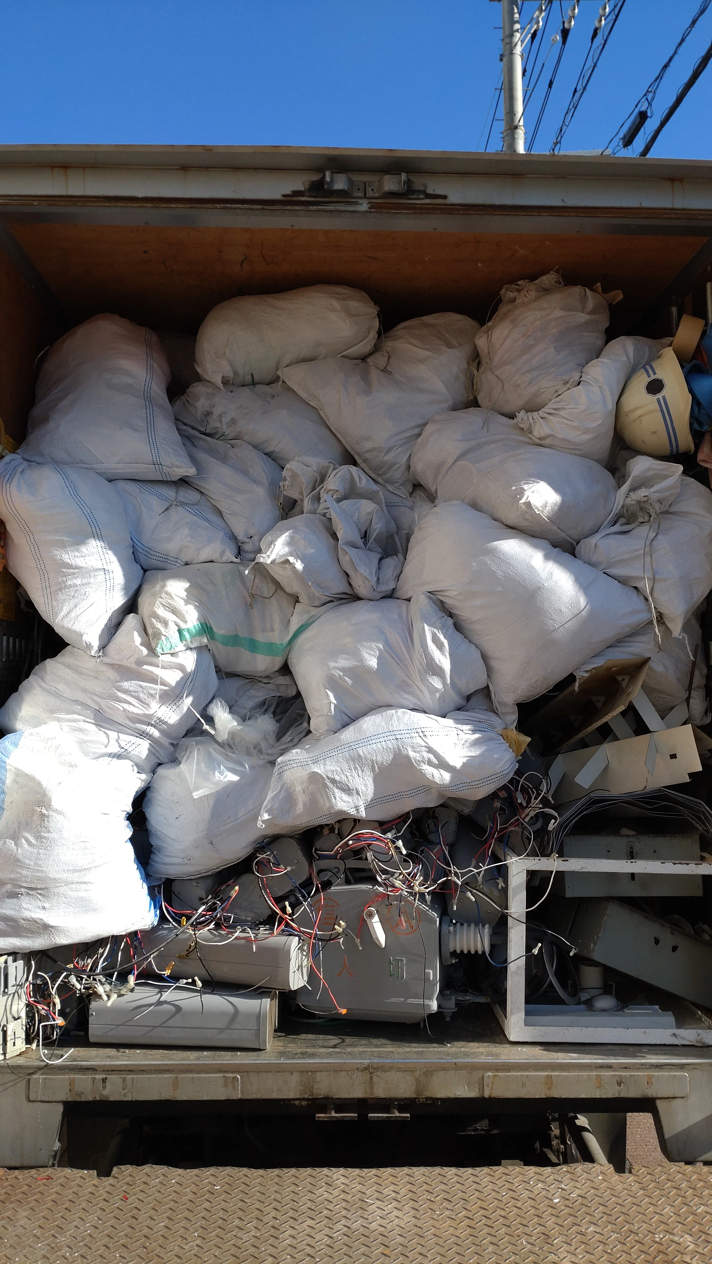 現場回収レポート　広島市　南区　産業廃棄物　サムネイル画像