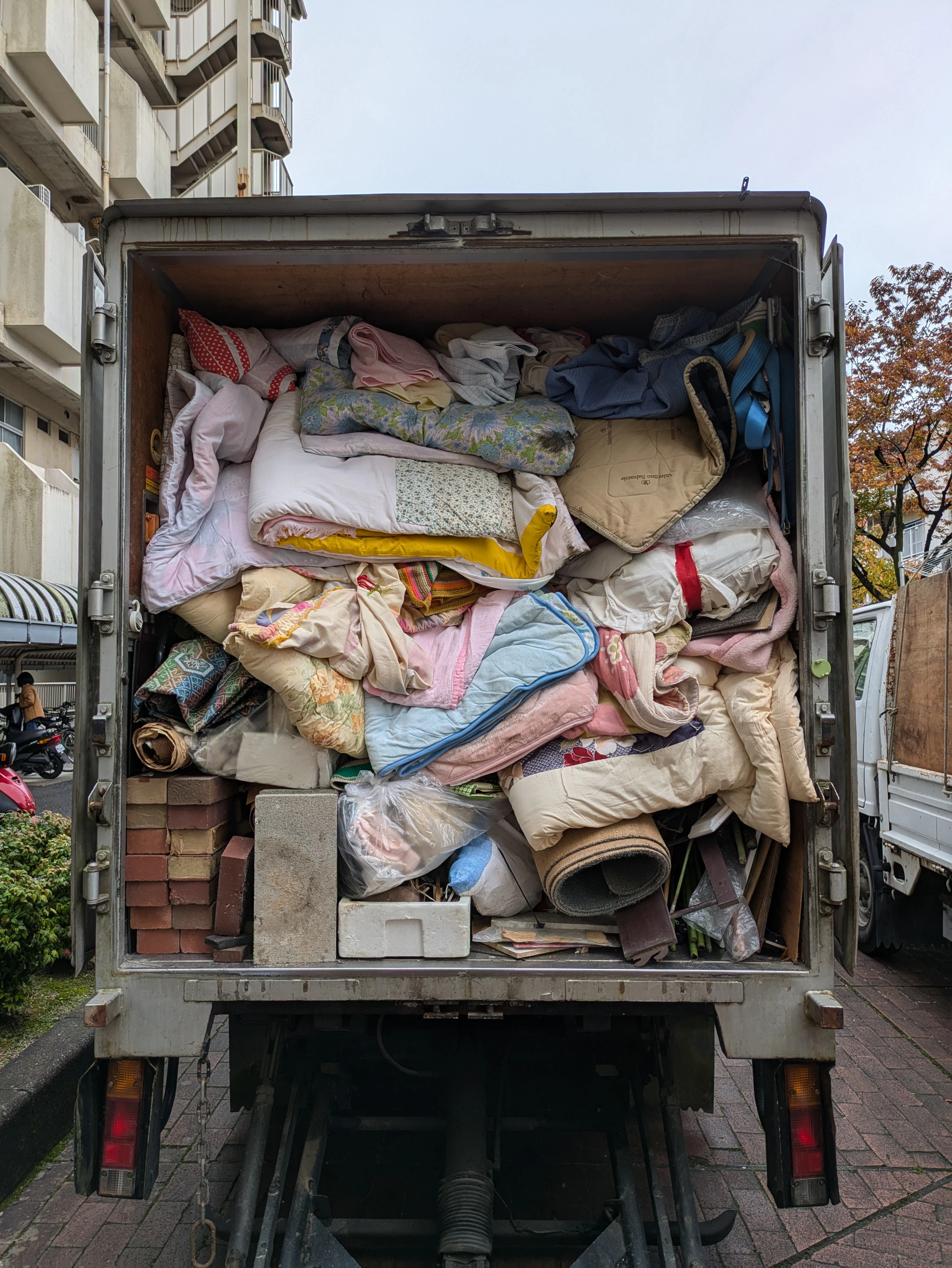 現場整理サレポート　広島市南区　実家じまいサムネイル画像