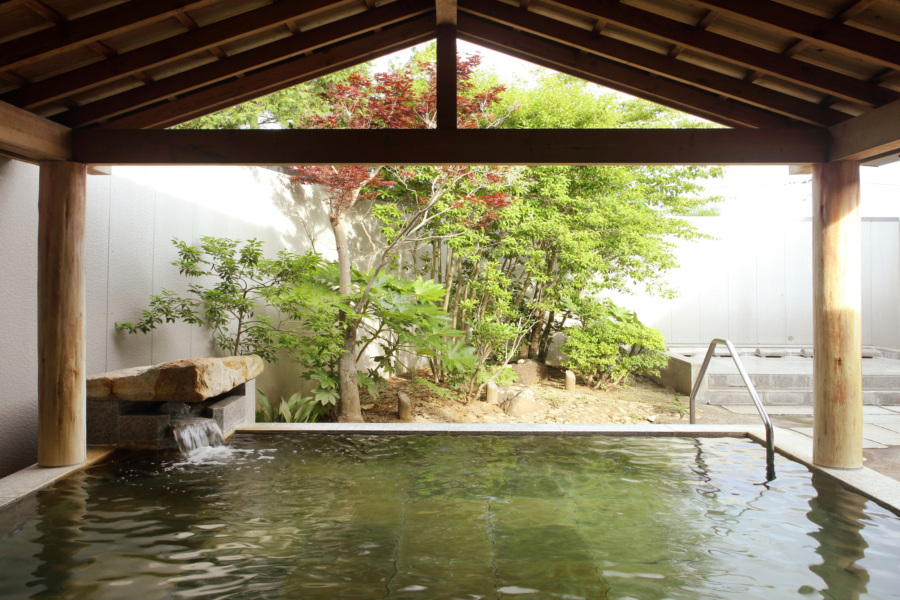 南 総 城山 温泉 里見 の 湯