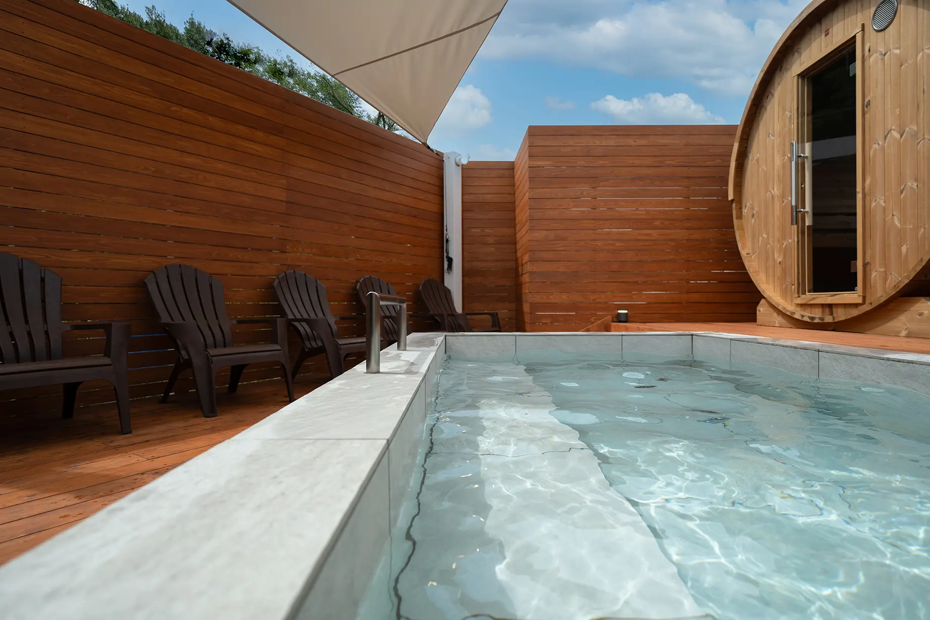 TAKAO 36 SAUNA | Chill+
