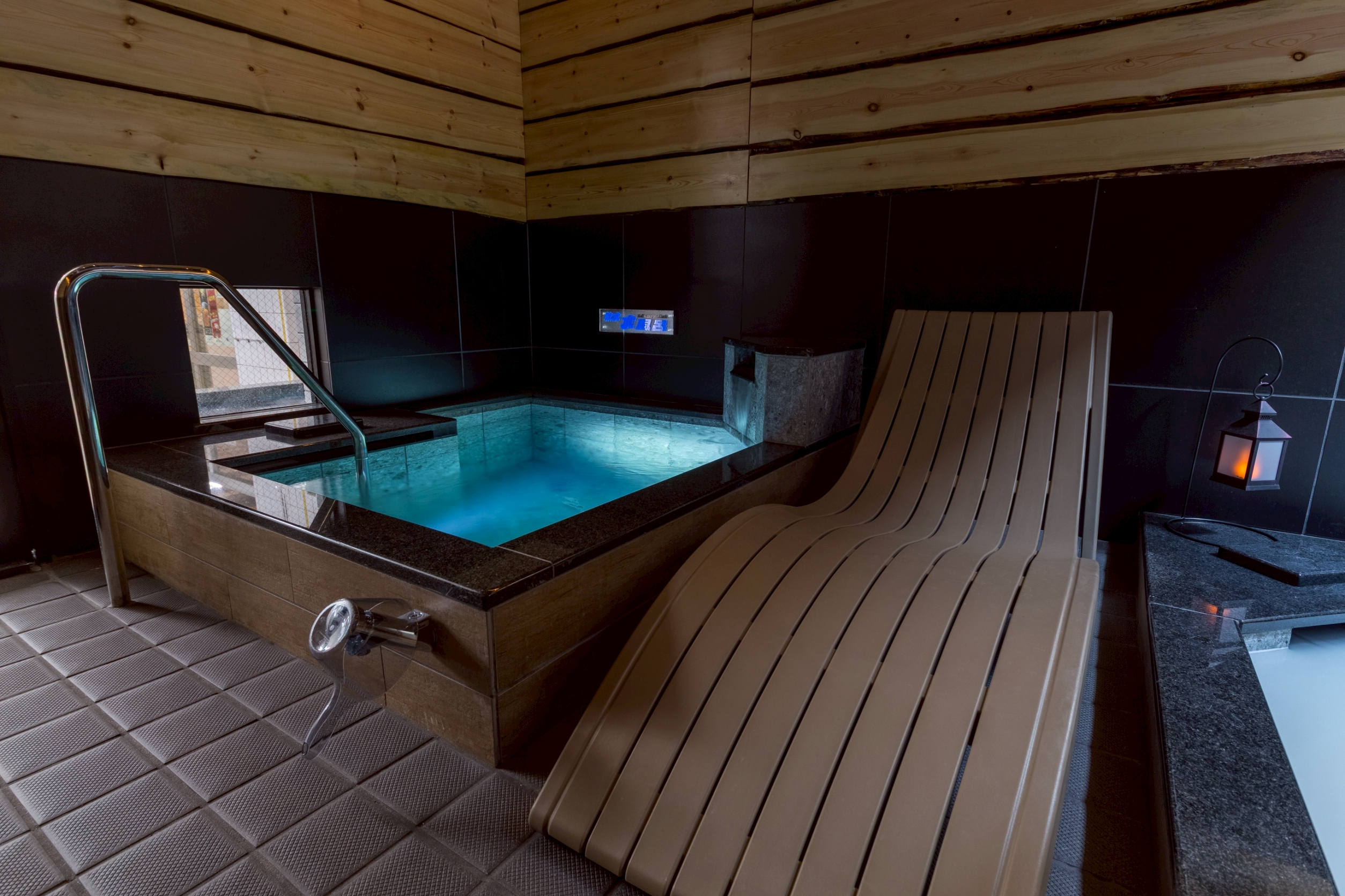 入船温泉 | Chill+