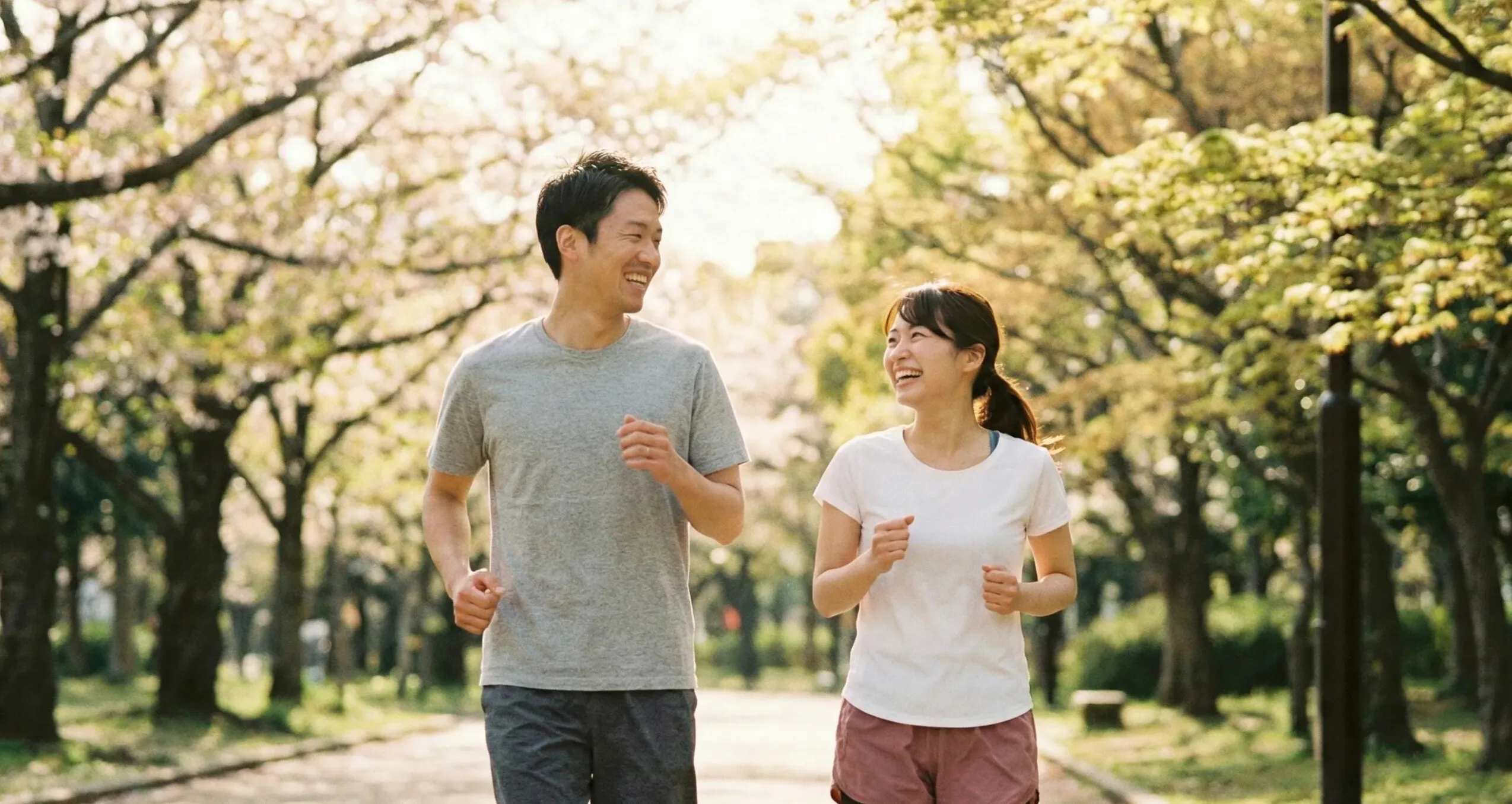 ランニングする夫婦