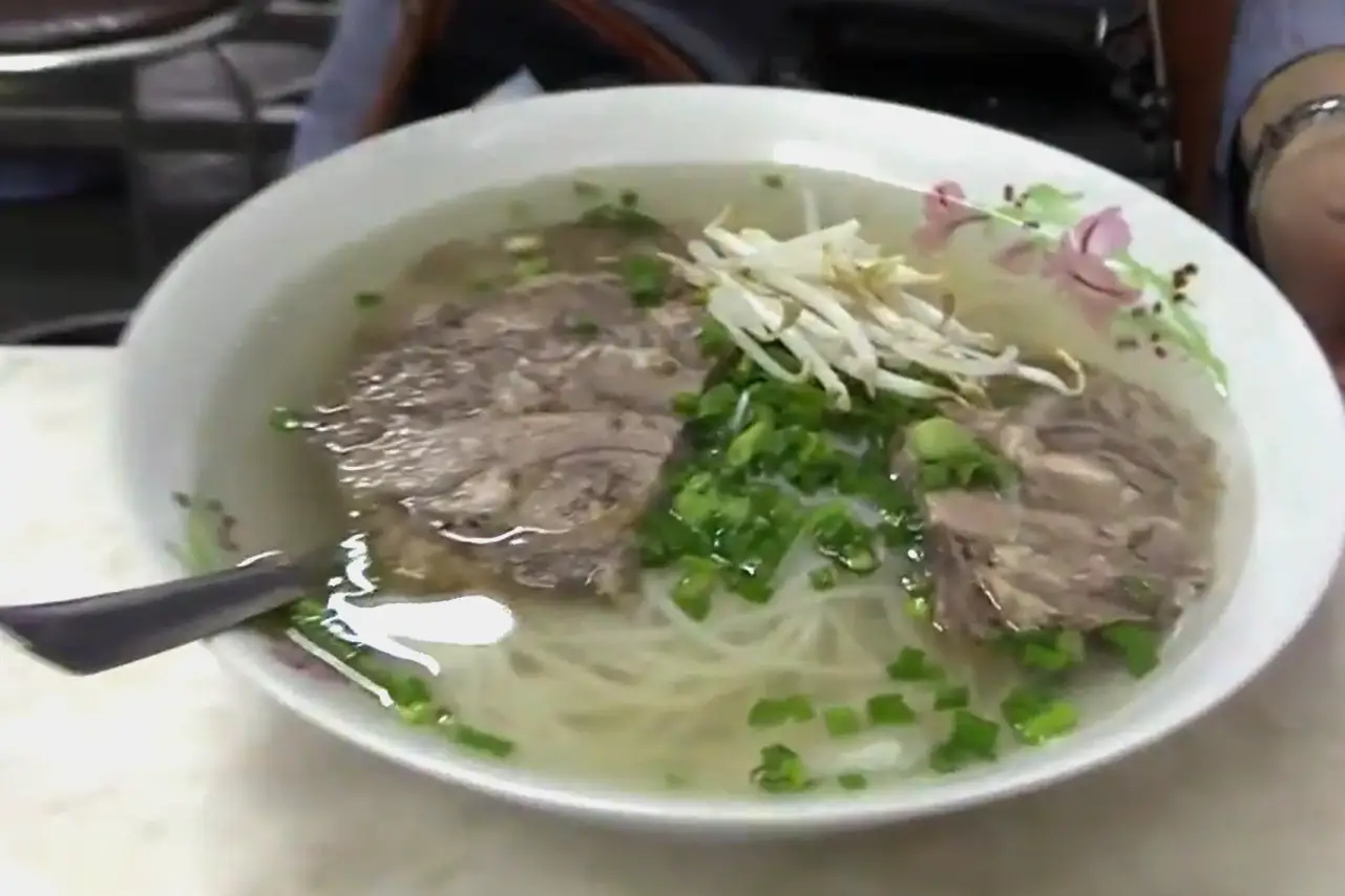 Phở Hòa Pasteur（フォー ホア パスター）