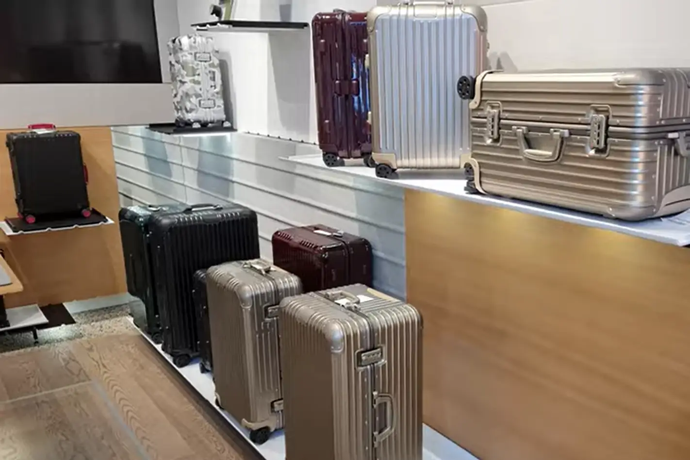 リモワ（RIMOWA）のスーツケース